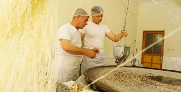 Bu tepside beş nesildir kadayıf pişiyor
