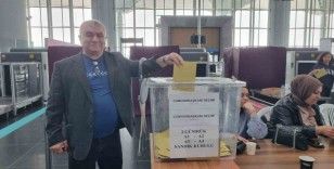 İstanbul Havalimanı’nda oy verme işlemine devam ediliyor
