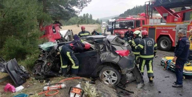 Tırın biçtiği otomobildeki ölü sayısı 4’e yükseldi
