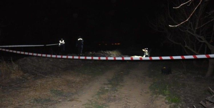 Tarlada kadın cesedi bulundu