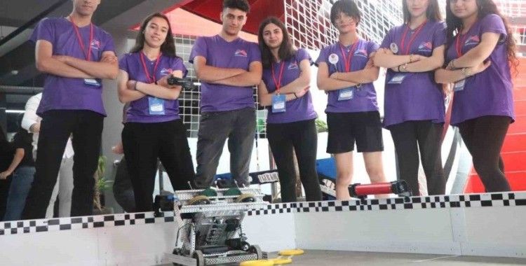Mersin Büyükşehir Belediyesi Robotics takımı ’Vex Robotıcs’ turnuvasına katıldı
