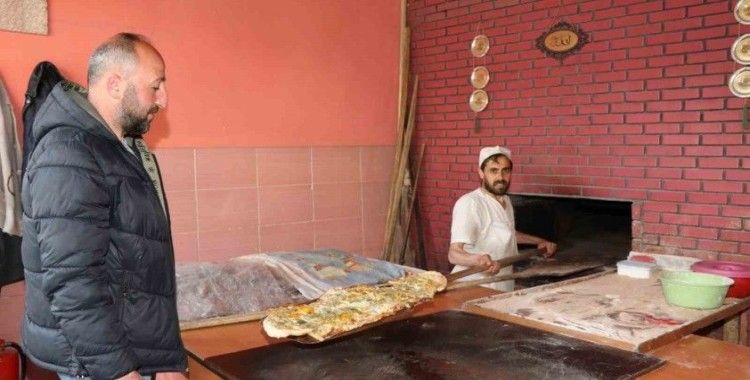 Oltu yağlısı lezzetiyle parmak ısırtıyor
