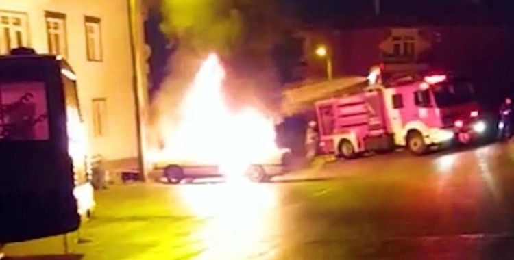 Kırıkkale’de otomobil alevlere teslim oldu