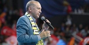 Cumhurbaşkanı Erdoğan: 500 bin civarında mülteciyi Suriye'nin kuzeyindeki briket evlere göndermeye başladık