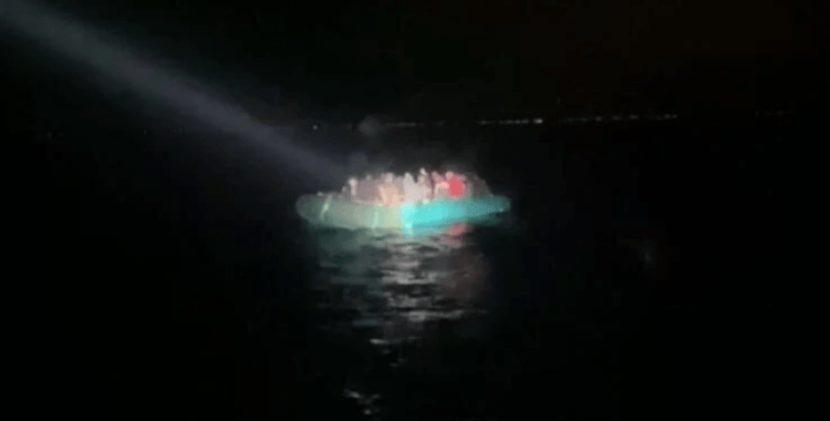 AB Yunanistan'ı geri itmeler konusunda yine eleştirdi