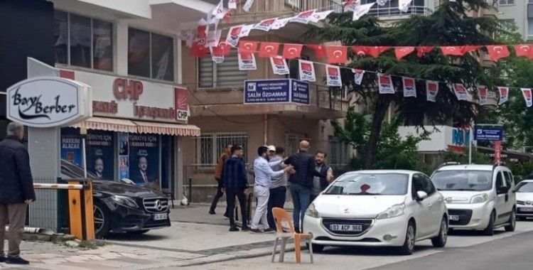 CHP’liler ile esnaf arasında propaganda müziği gerginliği
