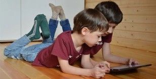 Fransız Senatosu 15 yaş altındakilere internet kullanımını kısıtlayan tasarıyı onayladı