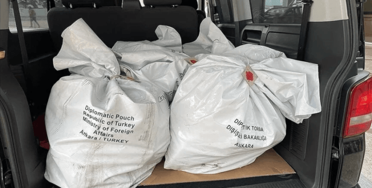 İsviçre'deki oy pusulaları, diplomatik kuryelerle Türkiye'ye gönderiliyor