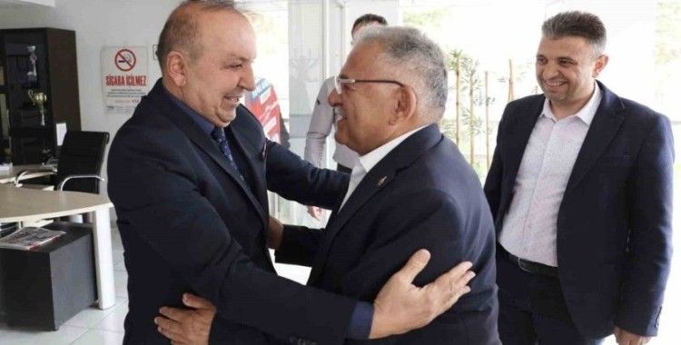 Başkan Büyükkılıç’tan Pınarbaşı Belediyesi’ne ziyaret
