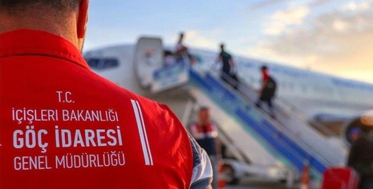 Göç İdaresi Başkanlığı, Türkiye'deki yabancı sayısının 4 milyon 990 bin 663 olduğunu açıkladı