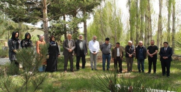 Gazeteci Nişancı, vefatının dördüncü yılında kabri başında anıldı
