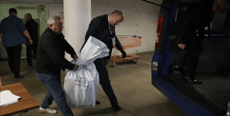 Almanya'daki oy pusulaları Türkiye'ye gönderildi