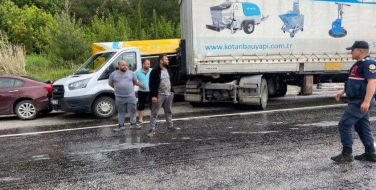 4 kişinin öldüğü rampada zincirleme trafik kazası