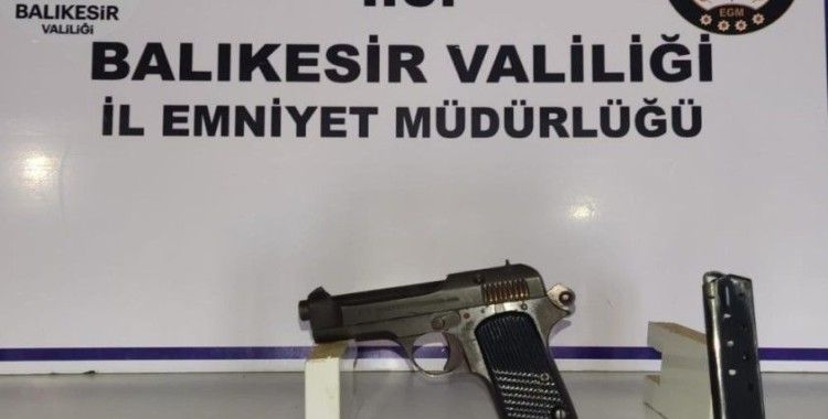 Balıkesir’de 24 aranan şahıstan 13’ü tutuklandı
