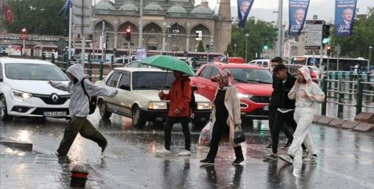 Kayseri'de sağanak etkili oldu