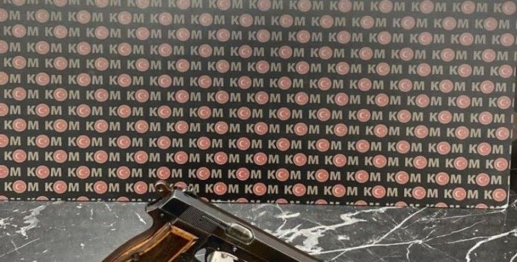 Kütahya'da bir evde ruhsatsız tabanca ele geçirildi