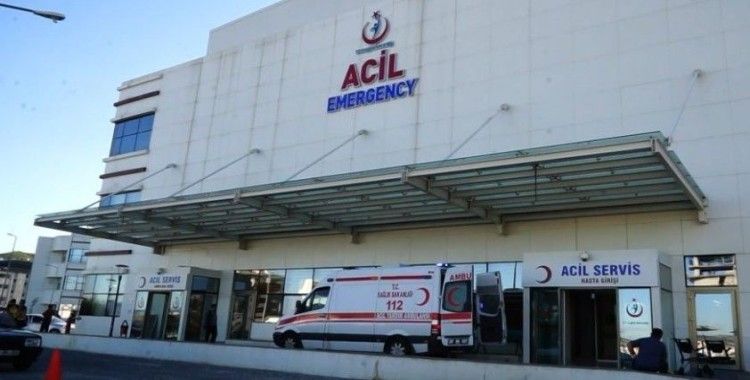 Silahla oynayan çocuk kuzenini vurdu
