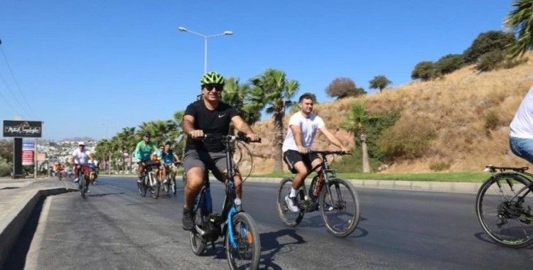Fethiye’de trafik ve ekonomik sorun yaşamak istemeyen turistler bu sistemi kullanıyor
