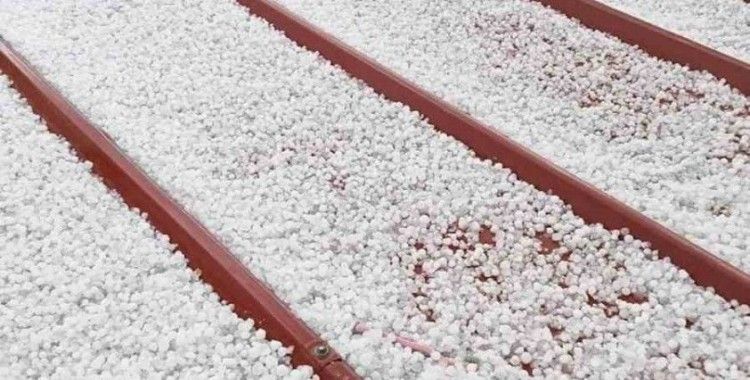 Sokaklar beyaza büründü
