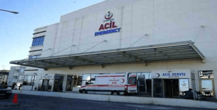 Silahla oynayan çocuk kuzenini vurdu