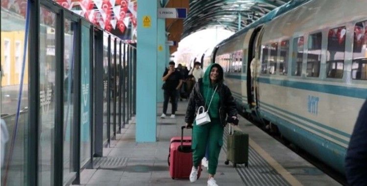 Ankara-Sivas Hızlı Tren Hattı'nda bugüne kadar yaklaşık 110 bin yolcu taşındı