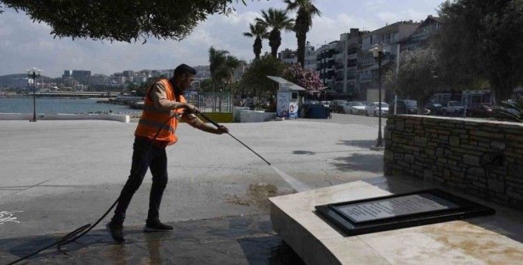 Kuşadası Belediyesi’nin temizlik mesaisi aralıksız sürüyor
