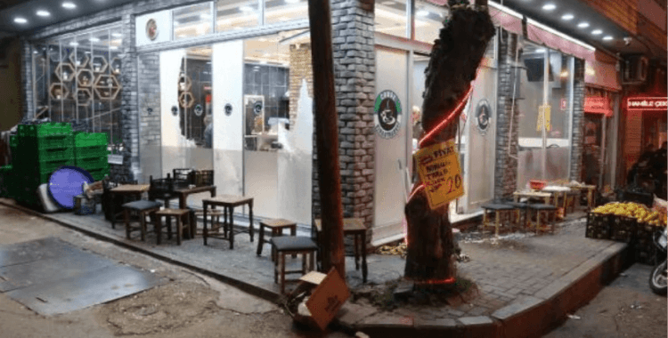 İzmir’de kıraathaneye molotoflu saldırı