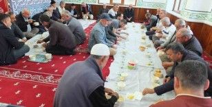 Burhaniye’de Sabah Namazı buluşmaları devam ediyor
