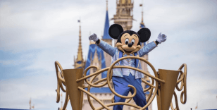 Fransa'da 'Disneyland Paris' çalışanları greve gitti
