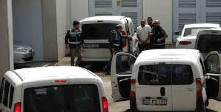 Pendik’te silahlı kutlamalar kamerada