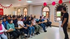 Akademi lise ve bilgievi öğrencilerine motivasyon semineri