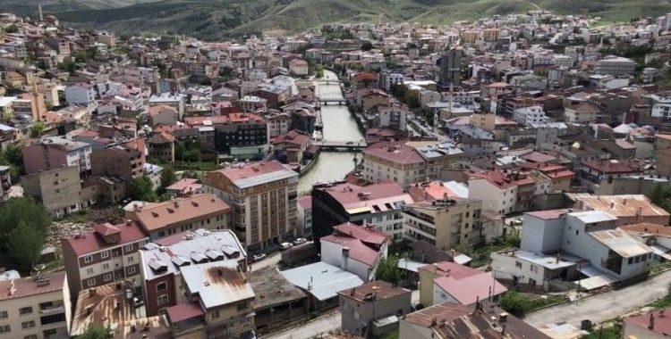 Bayburt’ta nisan ayında ihracat 262 dolar, ithalat 5 bin dolar olarak gerçekleşti
