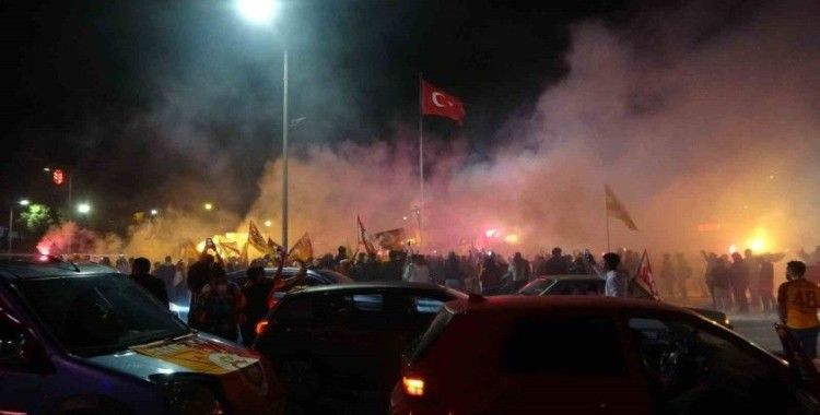 Menteşe’de Galatasaraylılardan şampiyonluk sevinci

