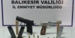 Balıkesir’de 28 aranan şahıs yakalandı
