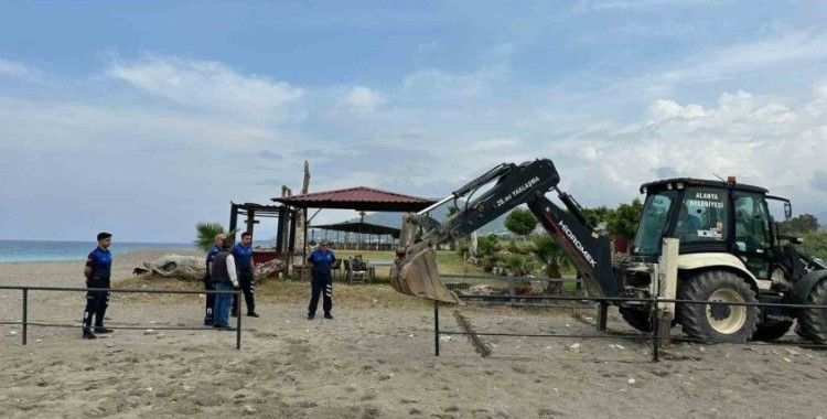 Alanya Belediyesi kaçak yapılarla mücadelesini sürdürüyor
