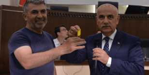 Kirişci, Kahramanmaraş'ta 28 esnafa konteyner dükkan anahtarı teslim etti