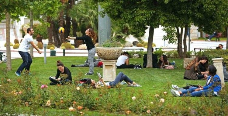 Lise öğrencilerine üniversite deneyimi
