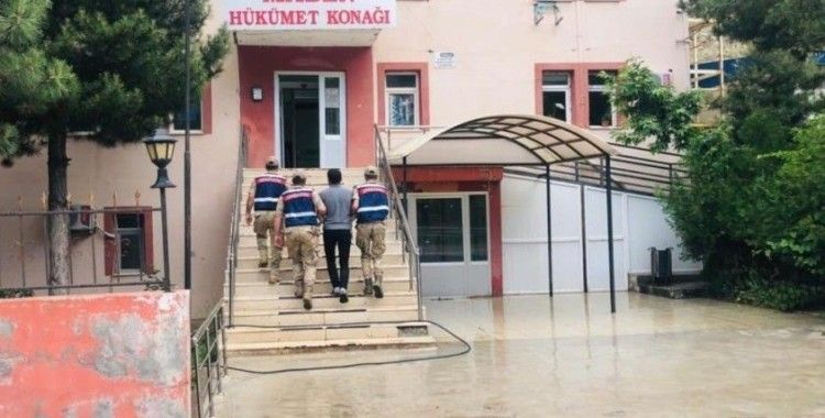 Tarladan güneş panellerini çalan şüpheliler yakalandı
