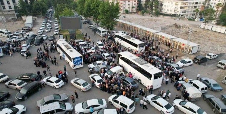 Deprem bölgesinden ilk hac kafilesi uğurlandı
