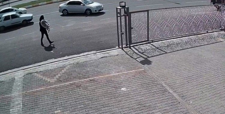 Polisten yürek ısıtan hareket
