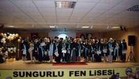 Sungurlu fen lisesinde mezuniyet sevinci
