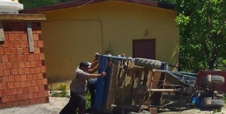 Kastamonu’da pat-pat devrildi: 2 yaralı
