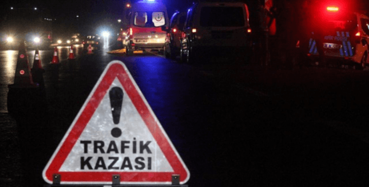 Elazığ'da otomobil ile hafif ticari araç çarpıştı: 2 yaralı
