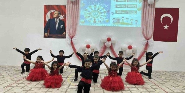 Çıldır Anaokulu Öğrencilerinden Yıl Sonu Gösterisi
