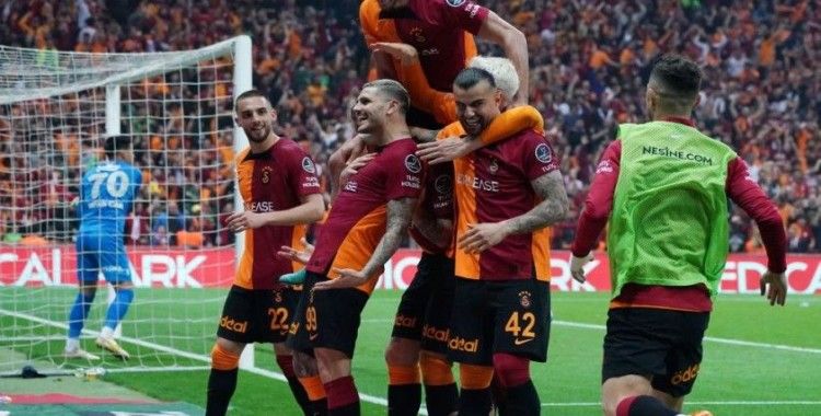 Galatasaray bu sezon iki Fenerbahçe derbisini de kazandı