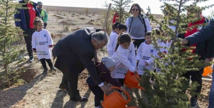 Kayseri Büyükşehir’den mesire alanı, yol ve refüjlere 15 bin, ilçelere 225 bin fidan
