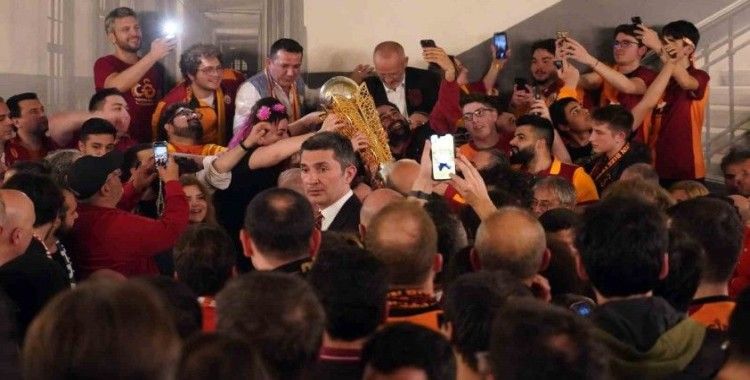 Galatasaray şampiyonluğu Cemiyet’te kutladı
