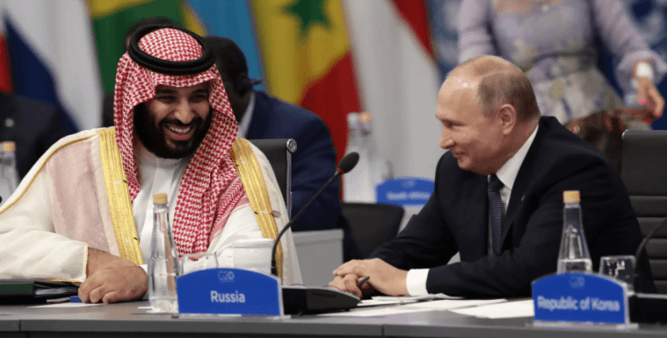 Suudi Arabistan petrol fiyatını yükseltmek için 2 ay içinde 2. kez üretim şalterini aşağı indiriyor