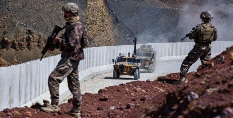 Van'da jandarma ekipleri düzensiz göçle mücadeleyi sürdürüyor