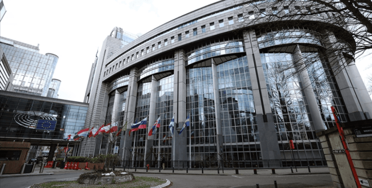 AP bağlantılı yolsuzluk soruşturmasında iki milletvekilinin ofisi arandı